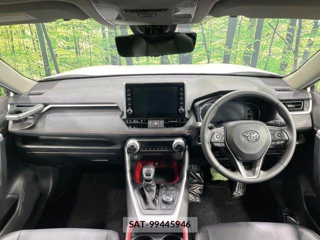 Toyota RAV4 2021-02 8075310-1