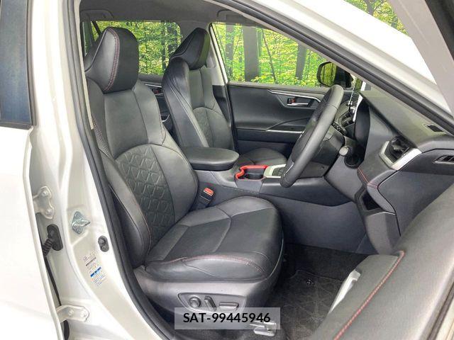 Toyota RAV4 2021-02 8075310-7