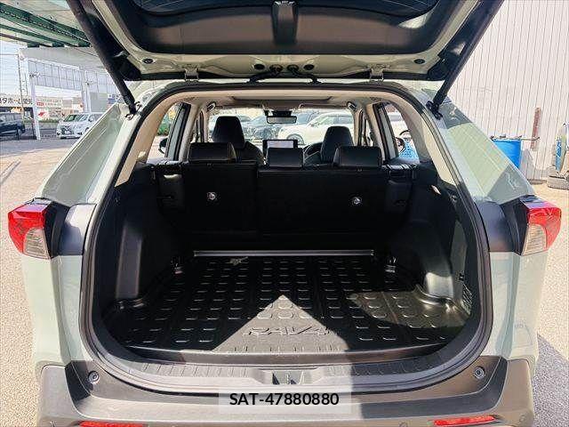 Toyota RAV4 2024-11 8075306-11