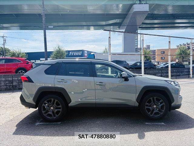 Toyota RAV4 2024-11 8075306-18