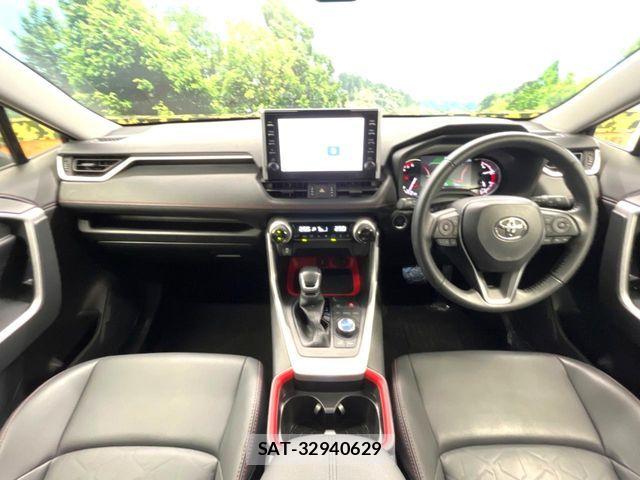 Toyota RAV4 2021-12 8075308-1