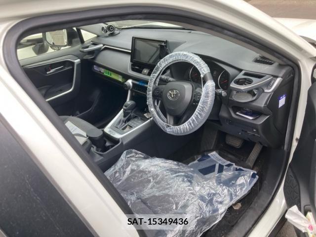 Toyota RAV4 2019-04 8075316-9