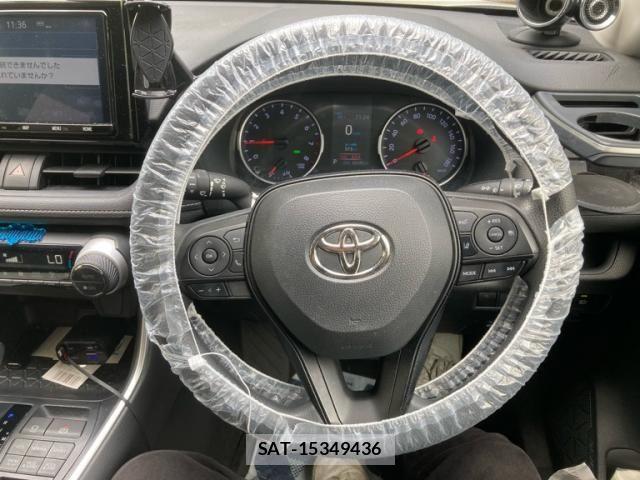 Toyota RAV4 2019-04 8075316-13