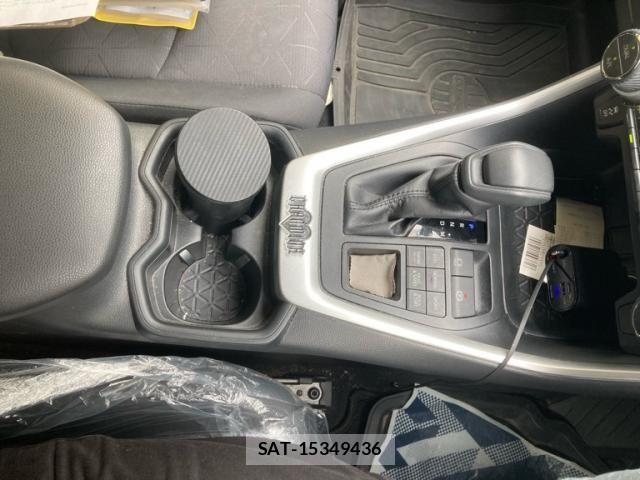 Toyota RAV4 2019-04 8075316-21