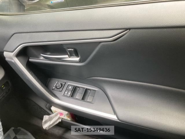 Toyota RAV4 2019-04 8075316-24