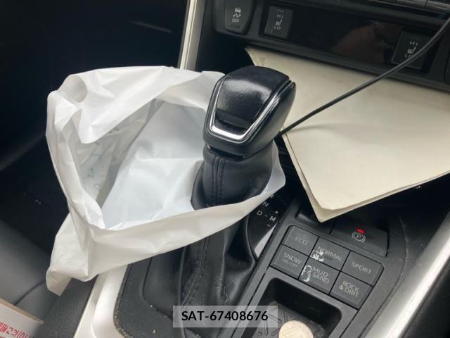 Toyota RAV4 2020-02 8075314-23