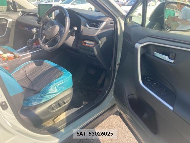 Toyota RAV4 2020-08 8075313-6