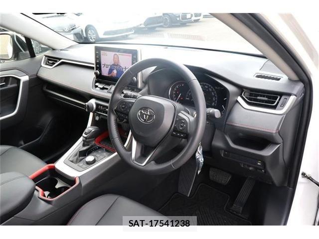 Toyota RAV4 2021-07 8075298-9