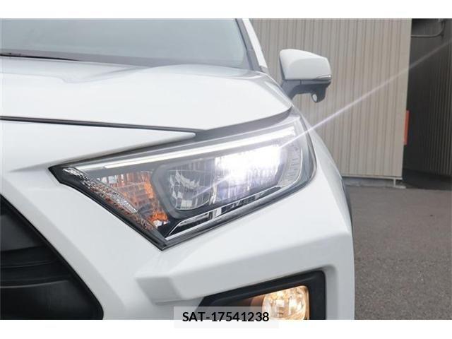Toyota RAV4 2021-07 8075298-13