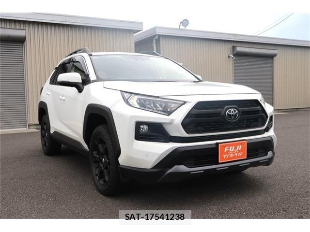 Toyota RAV4 2021-07 8075298-18