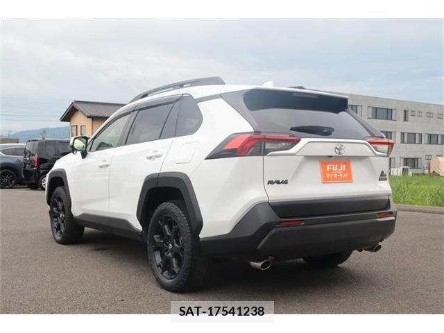 Toyota RAV4 2021-07 8075298-19