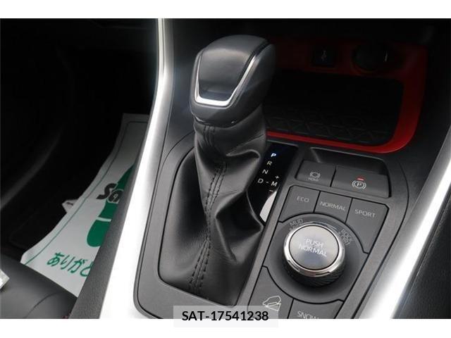 Toyota RAV4 2021-07 8075298-20