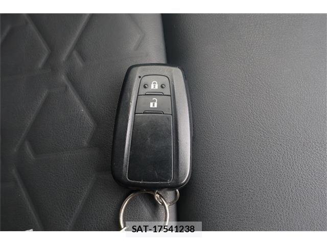 Toyota RAV4 2021-07 8075298-22