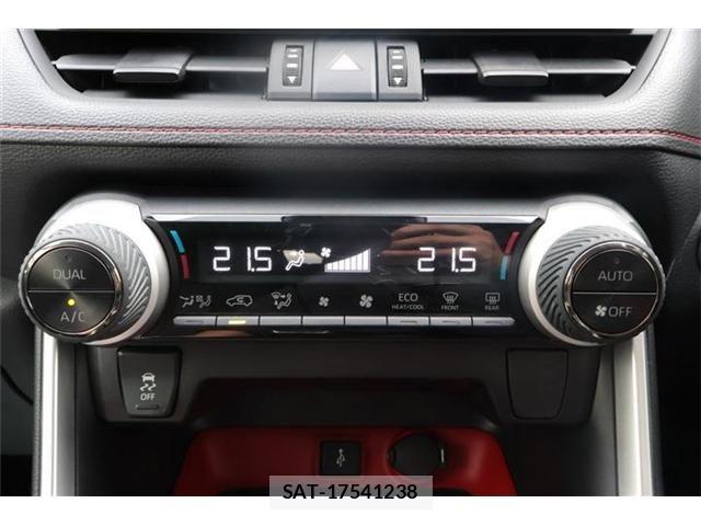 Toyota RAV4 2021-07 8075298-28
