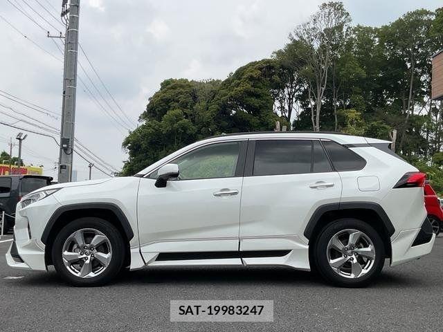 Toyota RAV4 2021-09 8075311-5