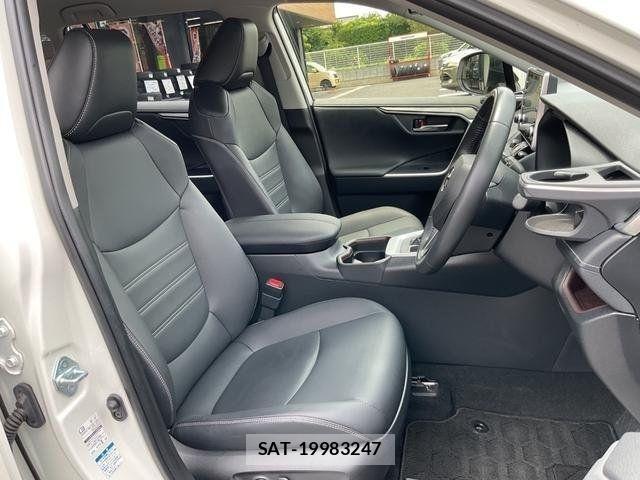 Toyota RAV4 2021-09 8075311-7