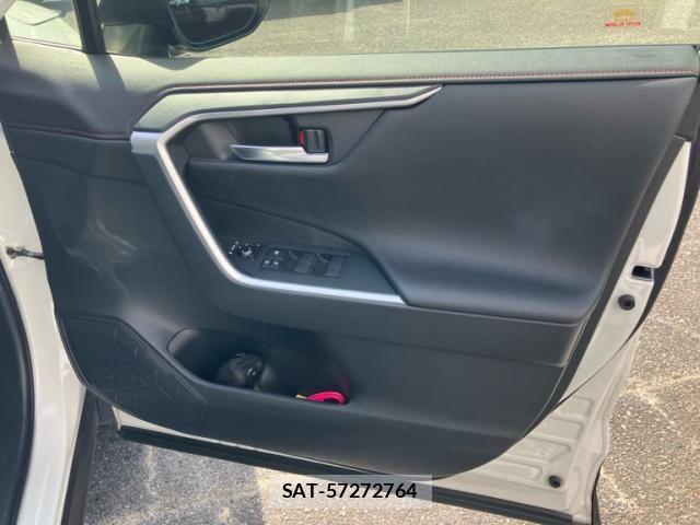 Toyota RAV4 2021-04 8101524-9