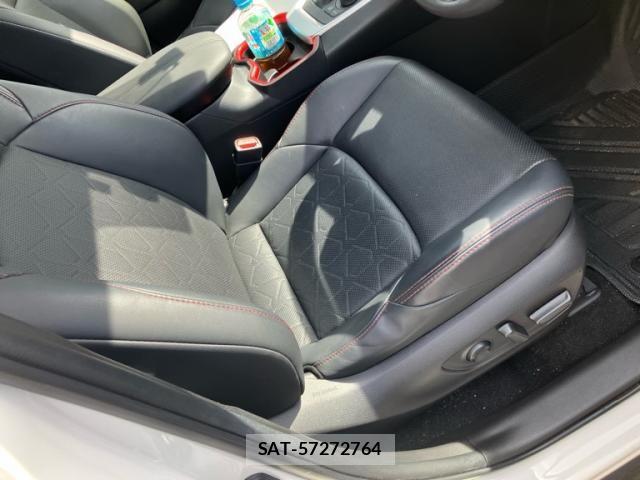 Toyota RAV4 2021-04 8101524-10