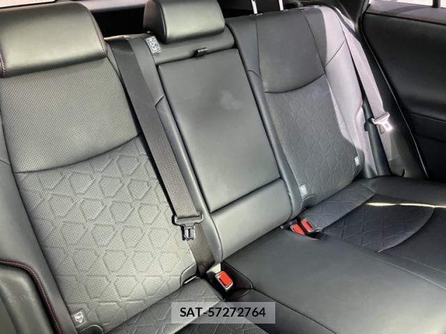 Toyota RAV4 2021-04 8101524-12