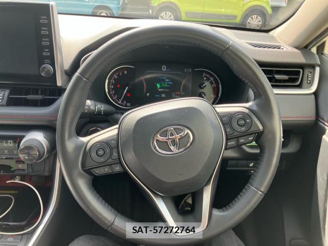Toyota RAV4 2021-04 8101524-14