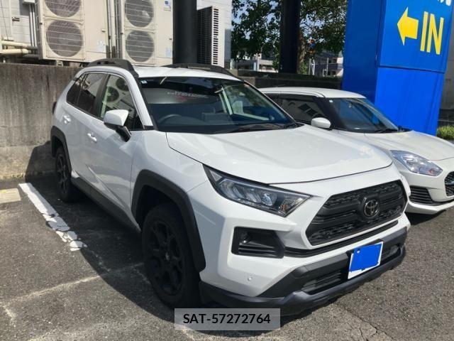 Toyota RAV4 2021-04 8101524-1