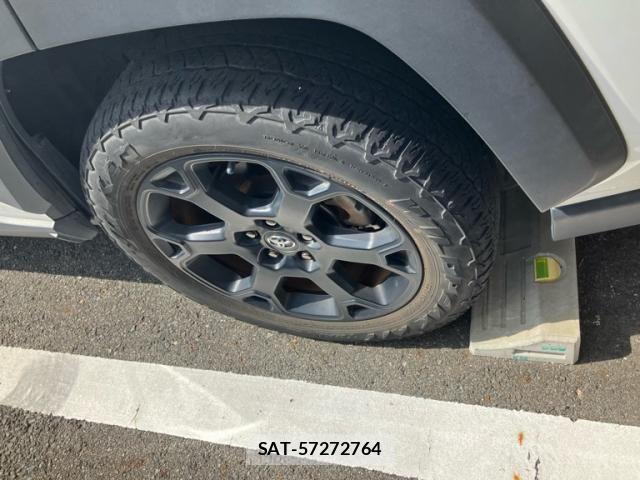 Toyota RAV4 2021-04 8101524-6