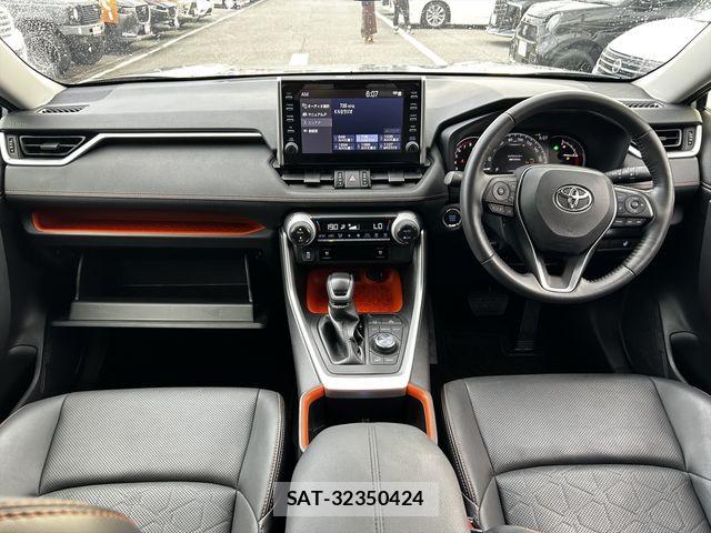 Toyota RAV4 2022-05 8101506-10