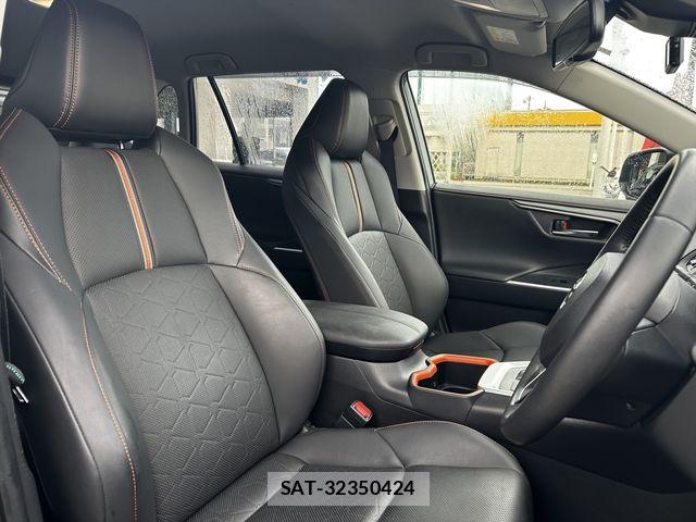 Toyota RAV4 2022-05 8101506-12