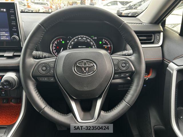 Toyota RAV4 2022-05 8101506-15