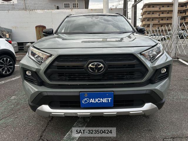 Toyota RAV4 2022-05 8101506-1