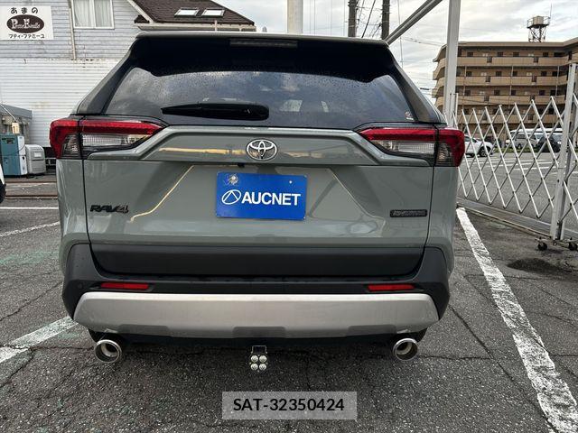 Toyota RAV4 2022-05 8101506-5
