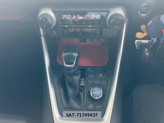 Toyota RAV4 2020-03 8101532-14