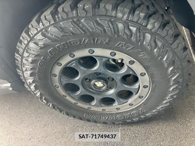 Toyota RAV4 2020-03 8101532-8