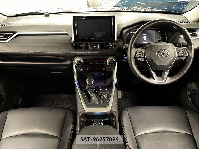 Toyota RAV4 2020-03 8101521-1