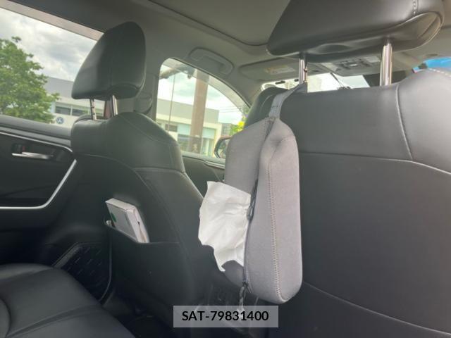 Toyota RAV4 2019-11 8101531-16
