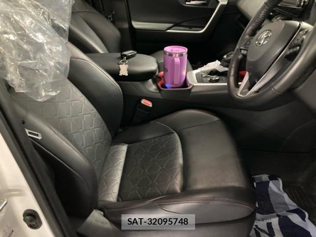 Toyota RAV4 2022-12 8101512-16