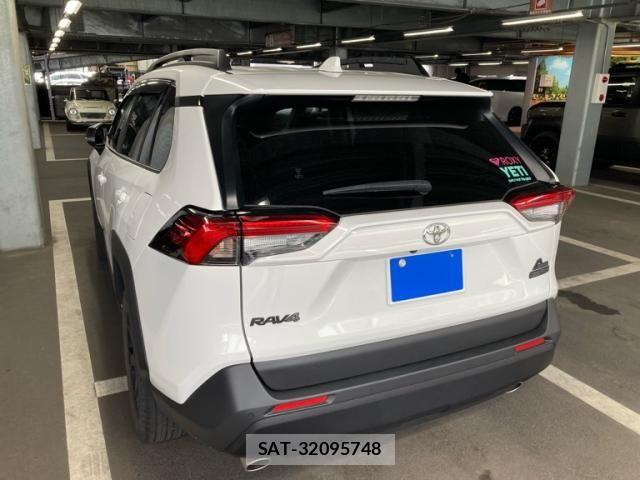 Toyota RAV4 2022-12 8101512-3