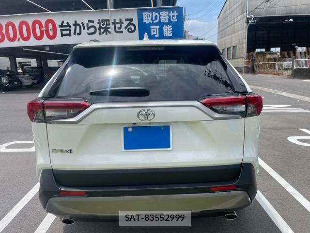 Toyota RAV4 2019-11 8101530-5
