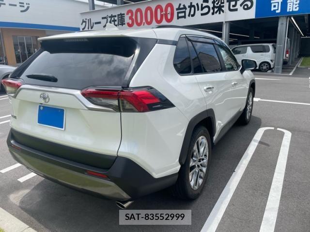 Toyota RAV4 2019-11 8101530-6