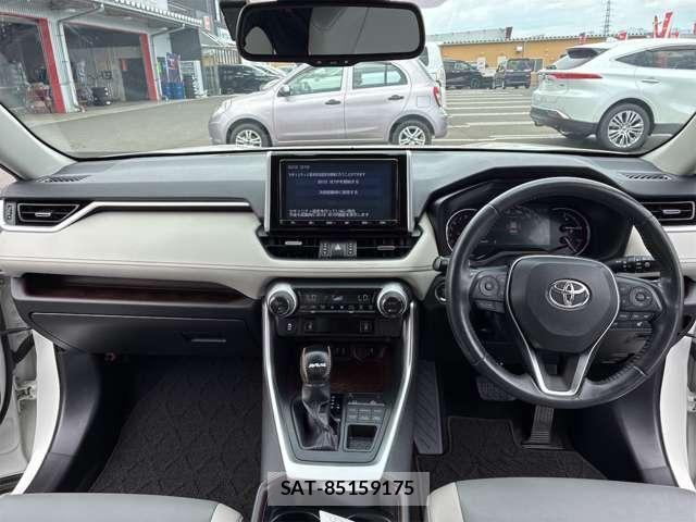 Toyota RAV4 2019-07 8101539-4