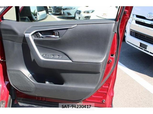 Toyota RAV4 2019-05 8101528-25