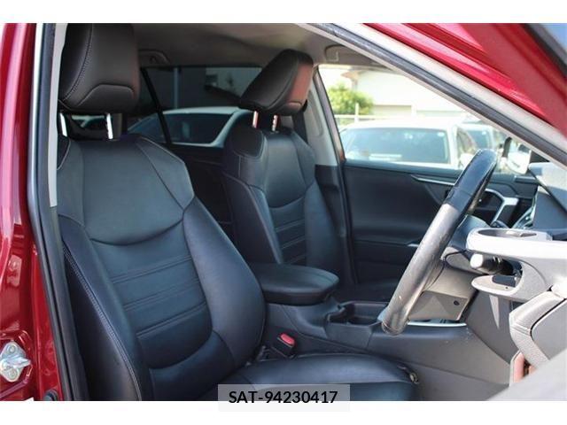 Toyota RAV4 2019-05 8101528-28
