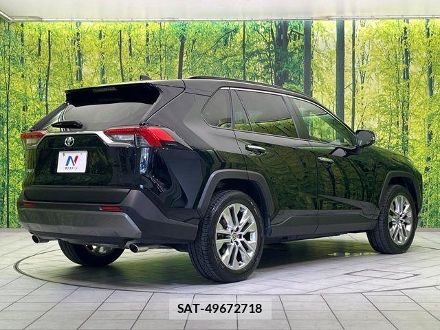 Toyota RAV4 2021-01 8101525-17