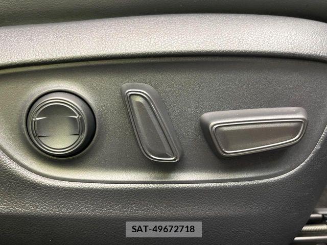 Toyota RAV4 2021-01 8101525-6