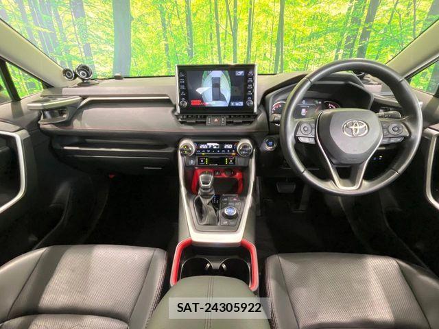 Toyota RAV4 2021-07 8101519-1