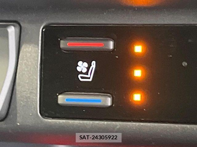 Toyota RAV4 2021-07 8101519-6