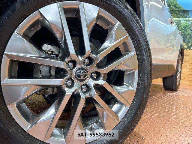 Toyota RAV4 2019-07 8101523-11