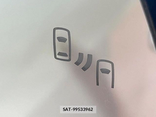 Toyota RAV4 2019-07 8101523-4