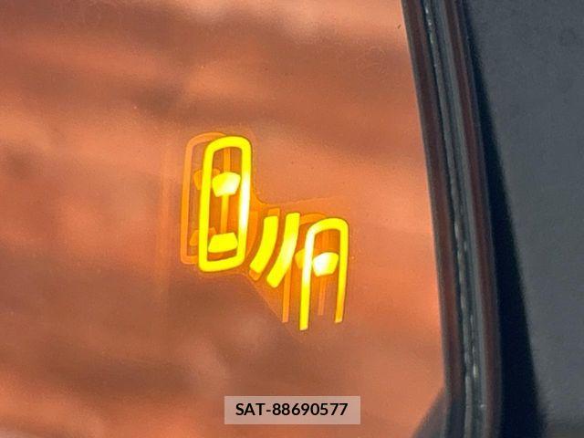 Toyota RAV4 2025-10 8101498-6