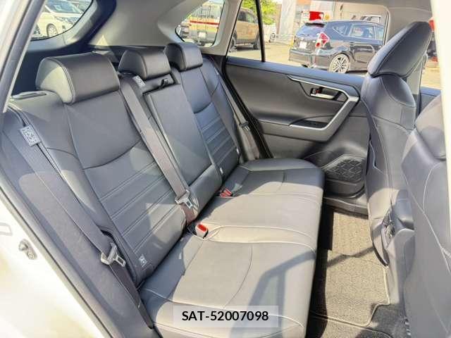 Toyota RAV4 2019-07 8101520-12